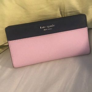 Kate spade Medium Bifold wallet